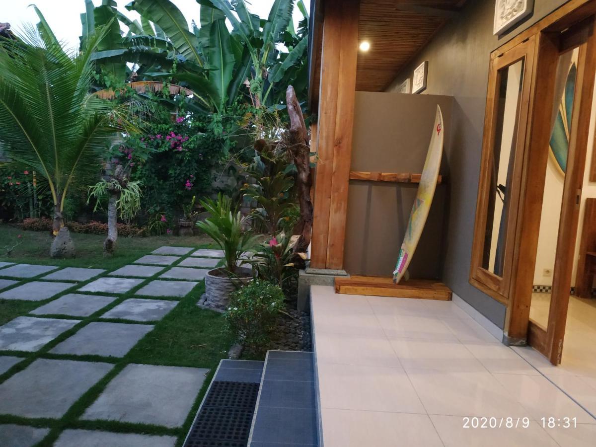 Harris Surf Villa Pulukan Exterior foto