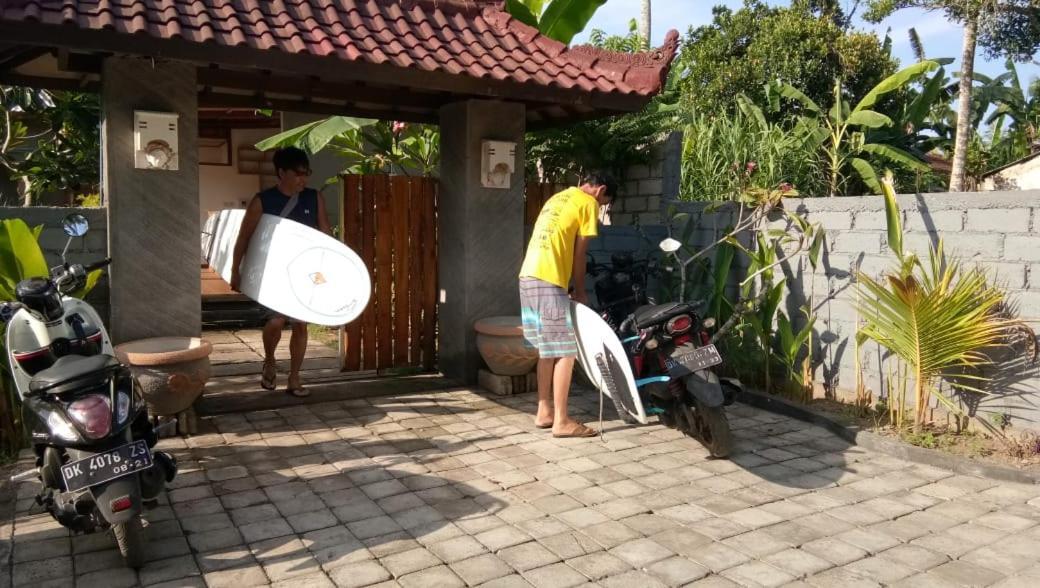 Harris Surf Villa Pulukan Exterior foto